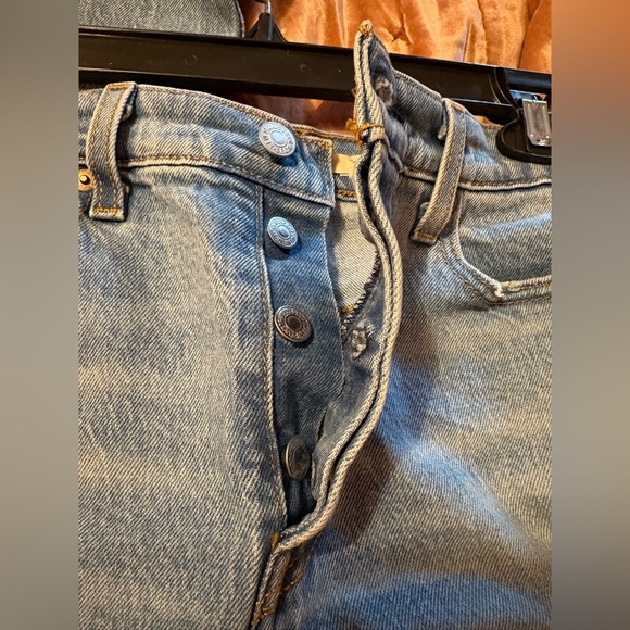 Levi’s Premium Wedgie 29 Blue Jeans Denim 99% Cotton 👖 - Picture 3 of 8